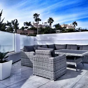 luxury-newly-renovated-townhouse.in-canary-islands.com/